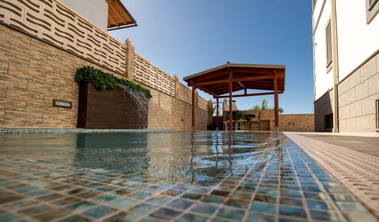 Villa, Private Heated Pool And Jacuzzi . Maspalomas  Bagian luar foto